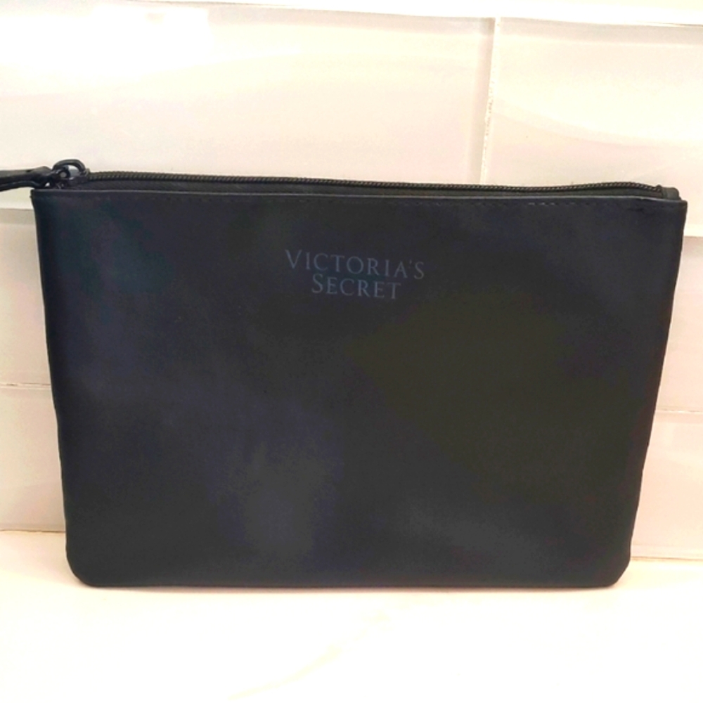 5/$20 Victoria's Secret Black Zippered Pouch